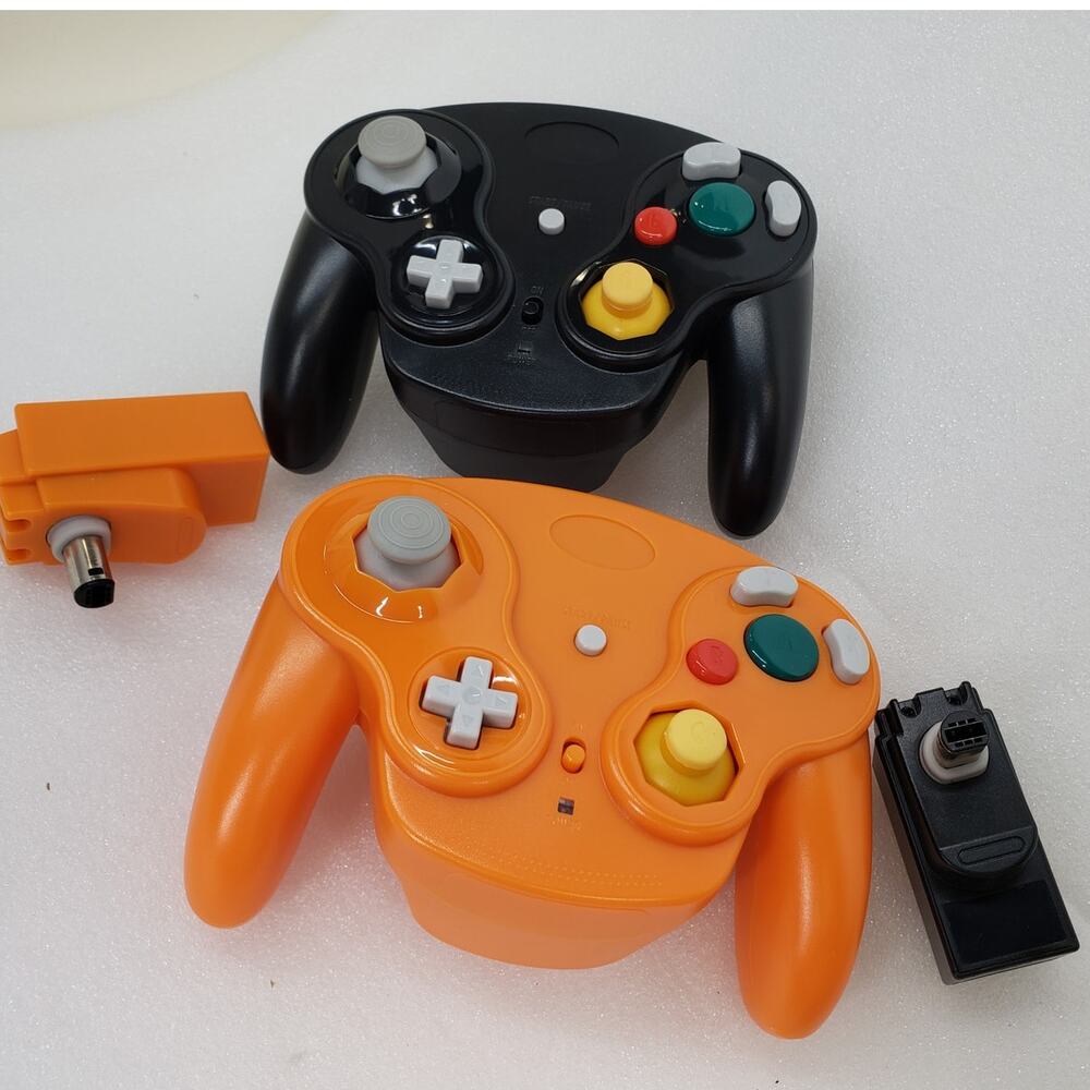 PGFYDAL 2.4G Wireless GameCube Controllers w Wireless Receivers. Orange & Black